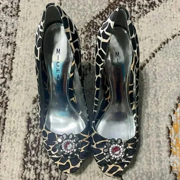 Michael Selena  Animal Print w/Jeweled Pendant - Picture 2 of 8